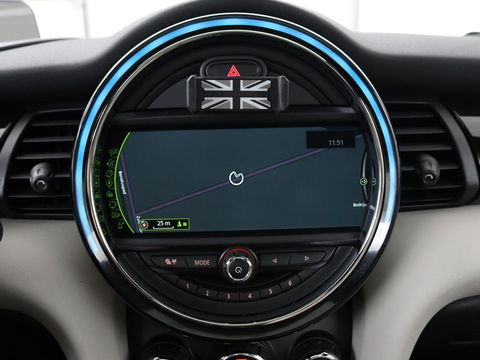 MINI Cooper S 2.0 Chili Serious Business | Panoramadak | Leder | Head-Up | Navigatie | Full LED | Harman/Kardon | Climate control | Keyless | Parkeerhulp | Cruise control