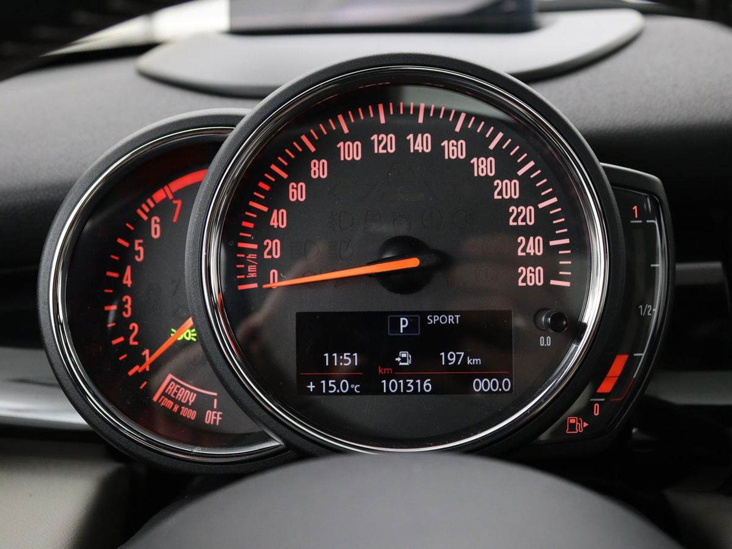 MINI Cooper S 2.0 Chili Serious Business | Panoramadak | Leder | Head-Up | Navigatie | Full LED | Harman/Kardon | Climate control | Keyless | Parkeerhulp | Cruise control