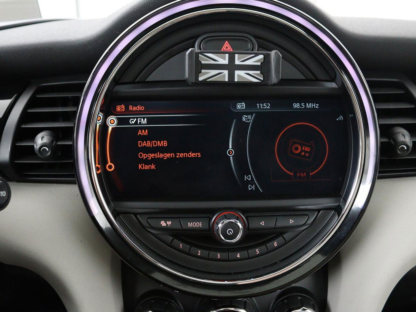 MINI Cooper S 2.0 Chili Serious Business | Panoramadak | Leder | Head-Up | Navigatie | Full LED | Harman/Kardon | Climate control | Keyless | Parkeerhulp | Cruise control