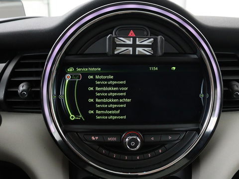 MINI Cooper S 2.0 Chili Serious Business | Panoramadak | Leder | Head-Up | Navigatie | Full LED | Harman/Kardon | Climate control | Keyless | Parkeerhulp | Cruise control
