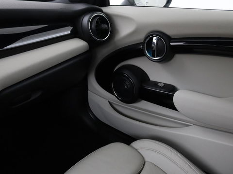 MINI Cooper S 2.0 Chili Serious Business | Panoramadak | Leder | Head-Up | Navigatie | Full LED | Harman/Kardon | Climate control | Keyless | Parkeerhulp | Cruise control