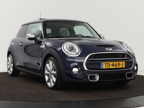 MINI Cooper S 2.0 Chili Serious Business | Panoramadak | Leder | Head-Up | Navigatie | Full LED | Harman/Kardon | Climate control | Keyless | Parkeerhulp | Cruise control