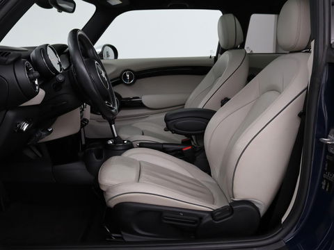MINI Cooper S 2.0 Chili Serious Business | Panoramadak | Leder | Head-Up | Navigatie | Full LED | Harman/Kardon | Climate control | Keyless | Parkeerhulp | Cruise control