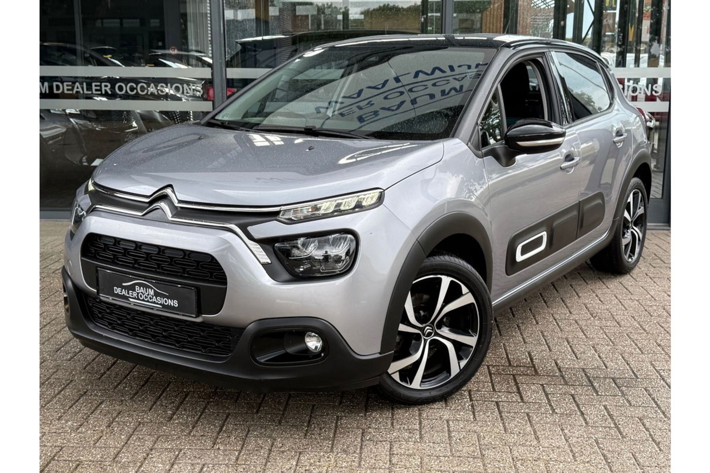 Citroën C3 1.2 PT SHINE AUTOMAAT 110PK AIRCO NAVI PDC-CAMERA CRUISE.