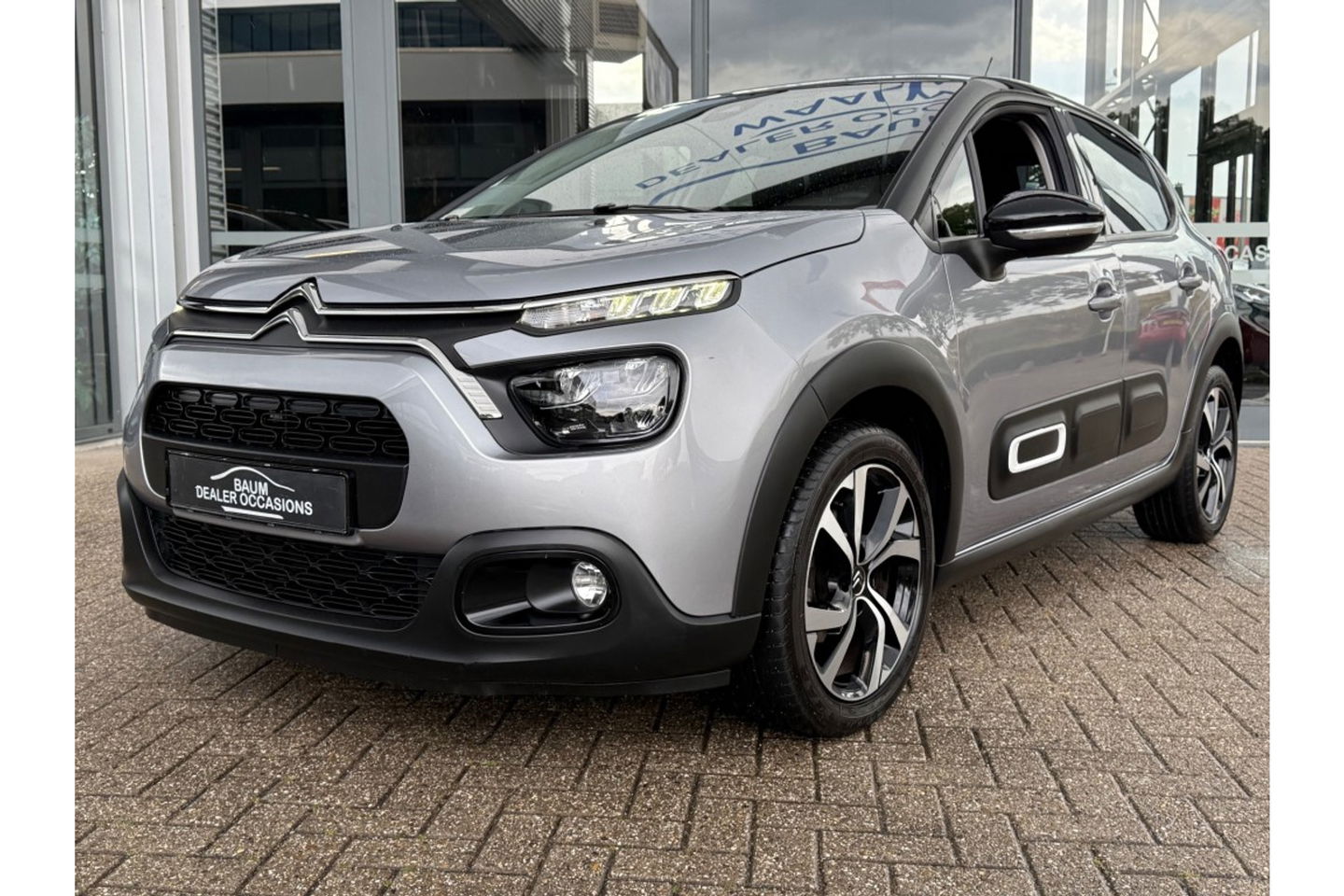 Citroën C3 1.2 PT SHINE AUTOMAAT 110PK AIRCO NAVI PDC-CAMERA CRUISE.
