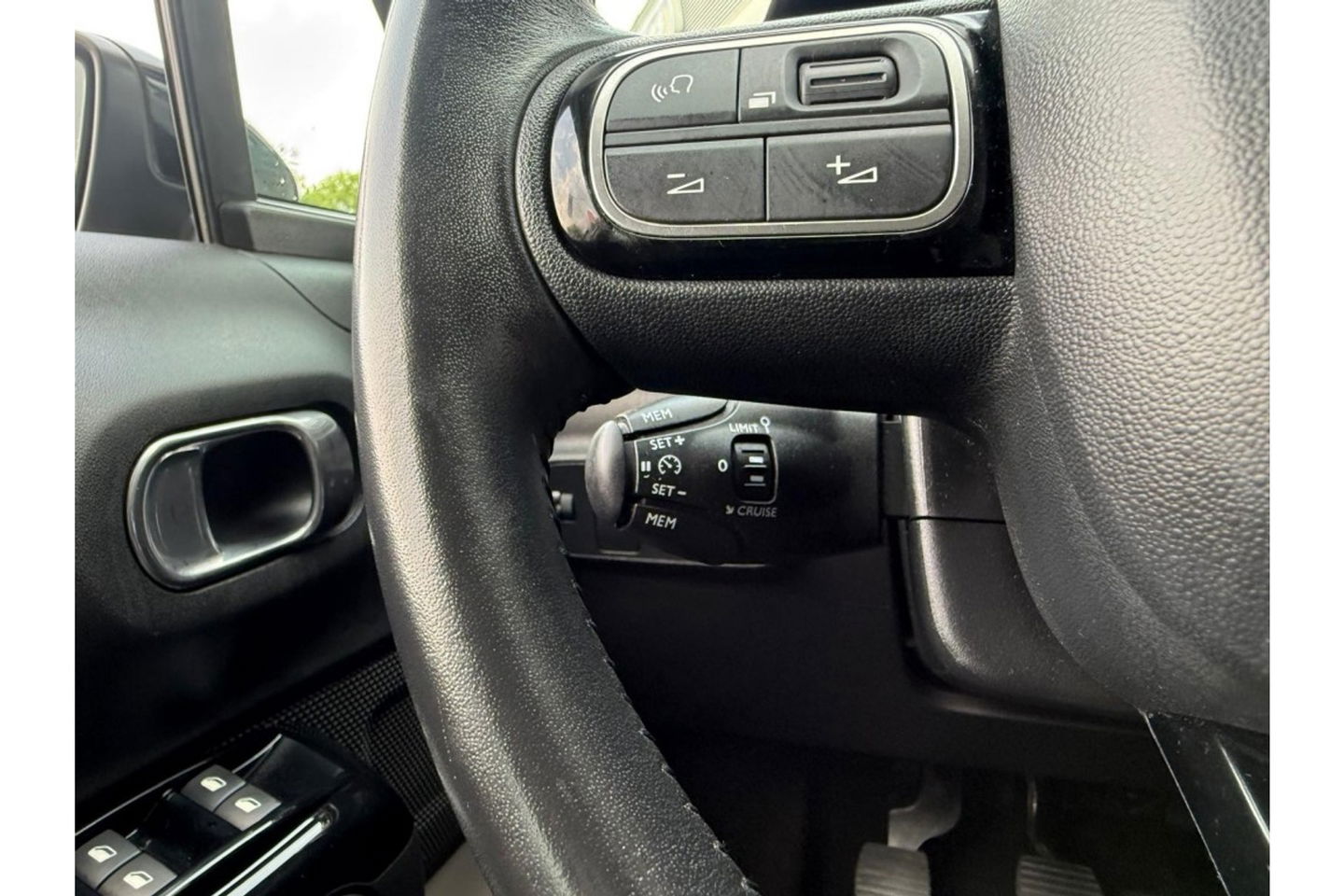 Citroën C3 1.2 PT SHINE AIRCO-ECC FULLMAP NAVI PDC CRUISE.