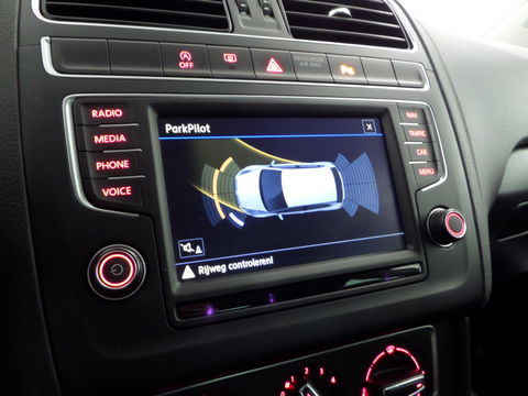 Volkswagen Polo 1.2 TSI R-Line "Origineel NL!" Apple-Carplay Leer Navigatie Bluetooth Parkeersens, van 2e eigenaar in nieuwstaat!