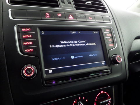 Volkswagen Polo 1.2 TSI R-Line "Origineel NL!" Apple-Carplay Leer Navigatie Bluetooth Parkeersens, van 2e eigenaar in nieuwstaat!