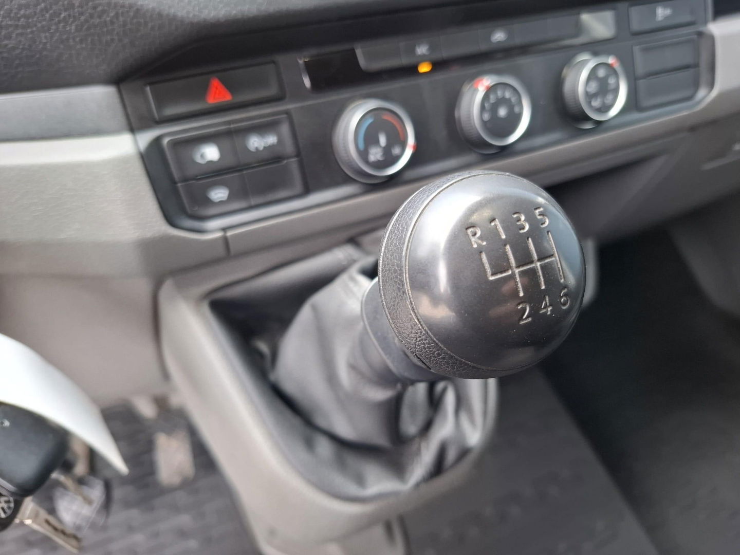 Volkswagen Crafter 35 2.0 TDI L3H3 Highline AIRCO / CRUISE CONTROLE / NAVI / EURO 6