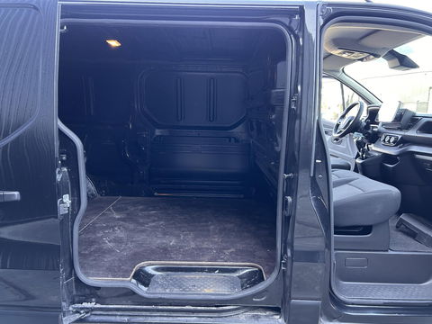 Renault Trafic 2.0 dCi L2H1 | LED | Apple Carplay | Weinig KM