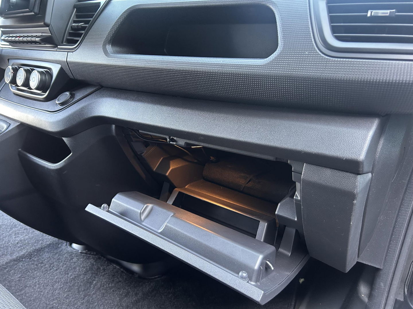 Renault Trafic 2.0 dCi L2H1 | LED | Apple Carplay | Weinig KM