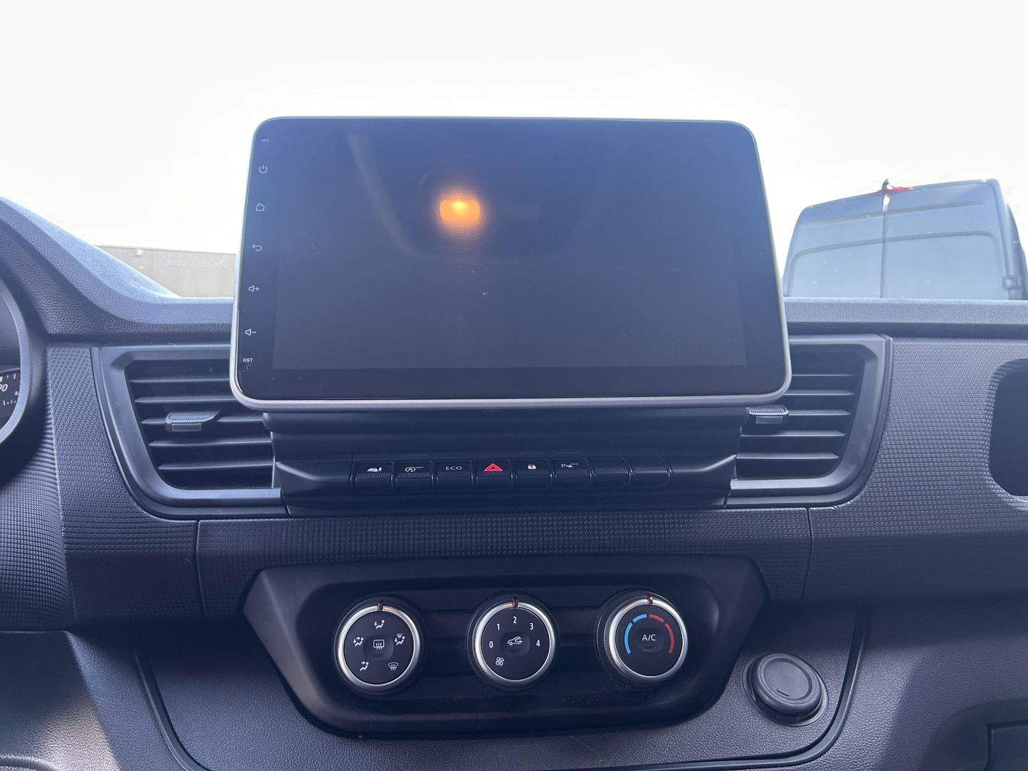 Renault Trafic 2.0 dCi L2H1 | LED | Apple Carplay | Weinig KM