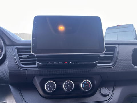 Renault Trafic 2.0 dCi L2H1 | LED | Apple Carplay | Weinig KM