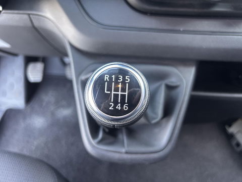 Renault Trafic 2.0 dCi L2H1 | LED | Apple Carplay | Weinig KM