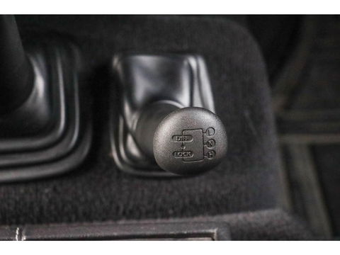 Land Rover Defender 2.4 TD 110 S | 65.000 KM | 7 zits | Leder | in Topconditie!