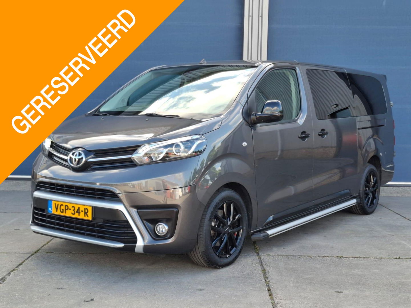Toyota ProAce Worker 2.0 D-4D Black Line Long DC DUBBEL CABINE / LEER / STOELVERWARMING / CAMERA / DUBBELE SCHUIFDEUR