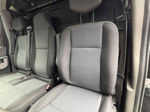 Renault Master T35 2.3 dCi L2H3 145PK | Camera | 12 maanden APK | Cruise Control