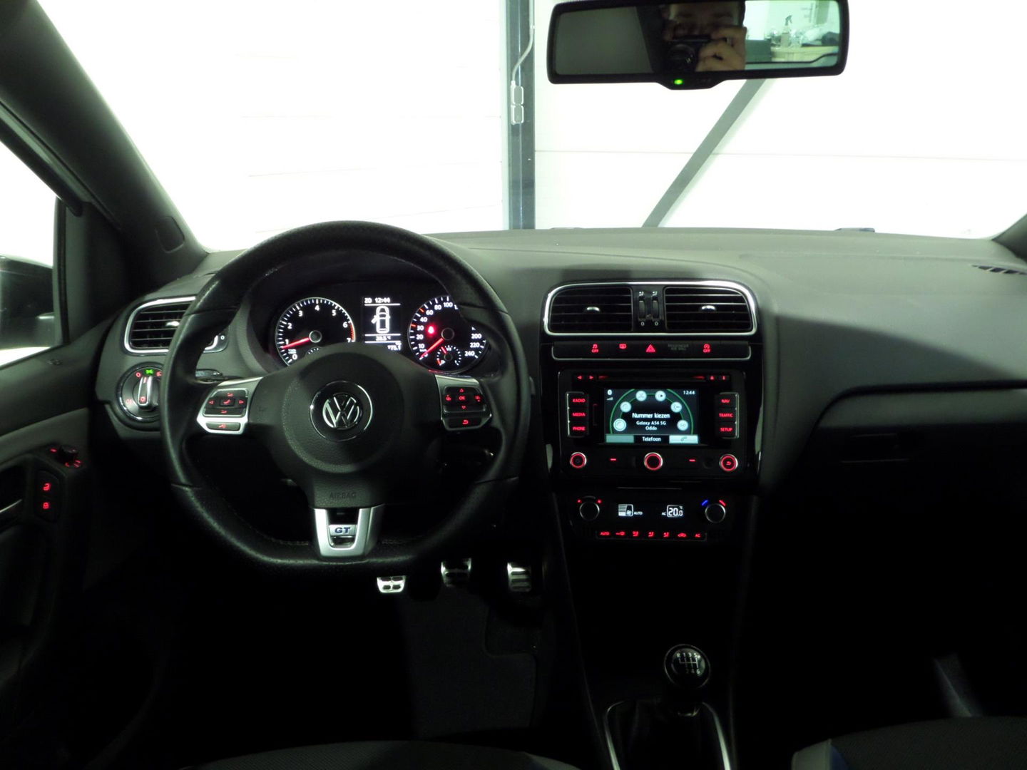 Volkswagen Polo 1.4 TSI BlueGT Xenon-LED Navigatie Bluetooth Parkeersensoren, van 2e eigenaar in uniek mooie staat !
