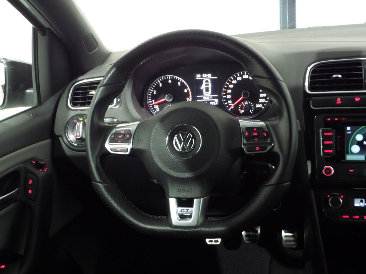 Volkswagen Polo 1.4 TSI BlueGT Xenon-LED Navigatie Bluetooth Parkeersensoren, van 2e eigenaar in uniek mooie staat !