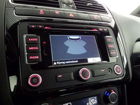 Volkswagen Polo 1.4 TSI BlueGT Xenon-LED Navigatie Bluetooth Parkeersensoren, van 2e eigenaar in uniek mooie staat !