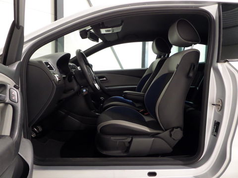 Volkswagen Polo 1.4 TSI BlueGT Xenon-LED Navigatie Bluetooth Parkeersensoren, van 2e eigenaar in uniek mooie staat !
