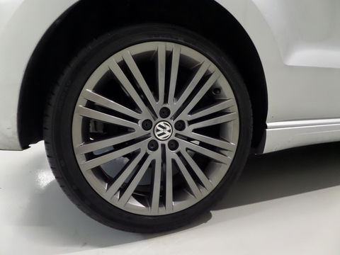 Volkswagen Polo 1.4 TSI BlueGT Xenon-LED Navigatie Bluetooth Parkeersensoren, van 2e eigenaar in uniek mooie staat !