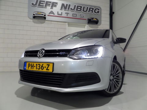 Volkswagen Polo 1.4 TSI BlueGT Xenon-LED Navigatie Bluetooth Parkeersensoren, van 2e eigenaar in uniek mooie staat !