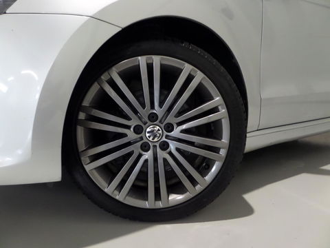 Volkswagen Polo 1.4 TSI BlueGT Xenon-LED Navigatie Bluetooth Parkeersensoren, van 2e eigenaar in uniek mooie staat !