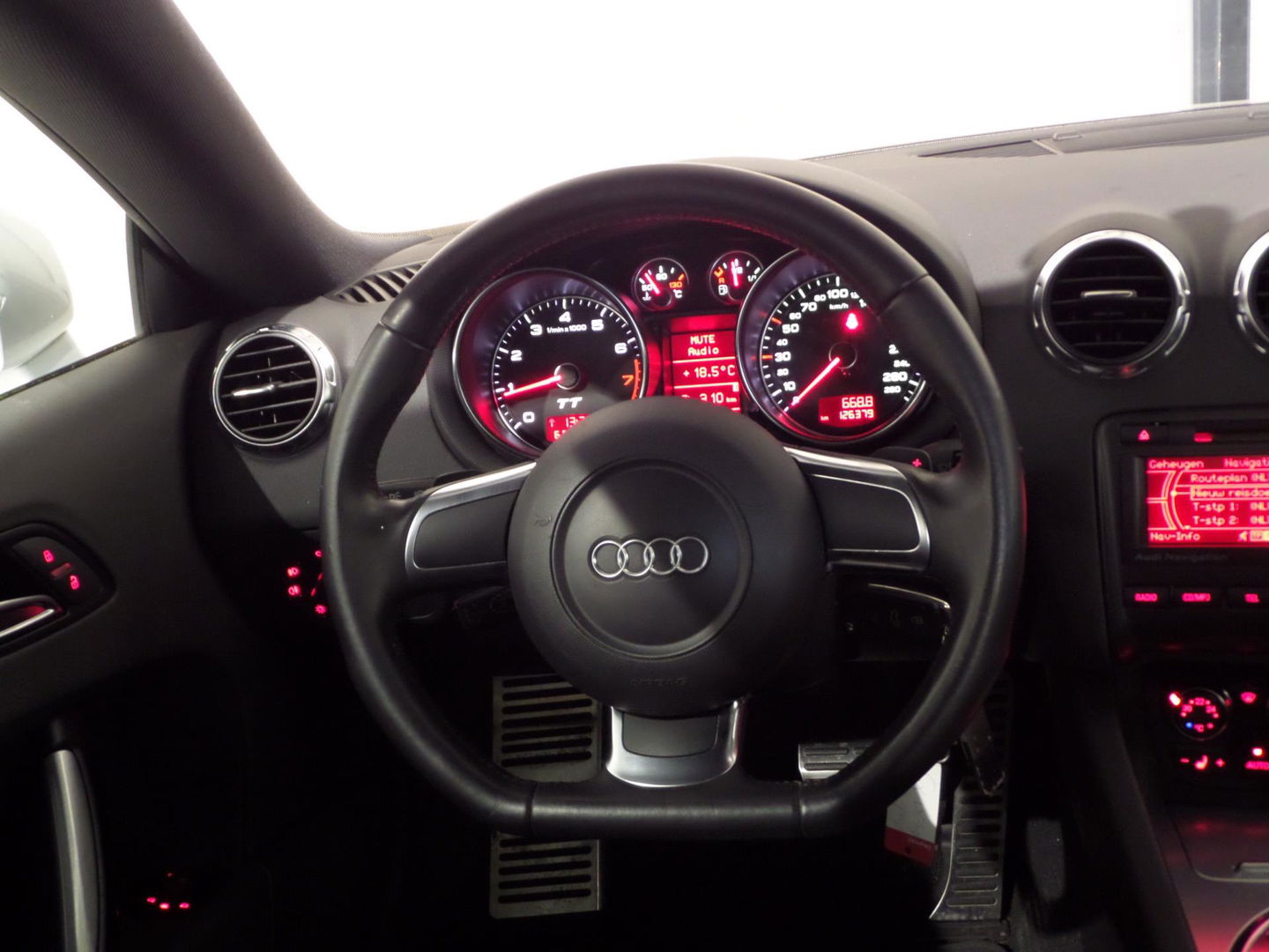 Audi TT 2.0 TFSI Pro Line "Automaat" Leer Xenon Navigatie Bluetooth Youngtimer Stoelverw, van 2e eigenaar in zeer nette staat !