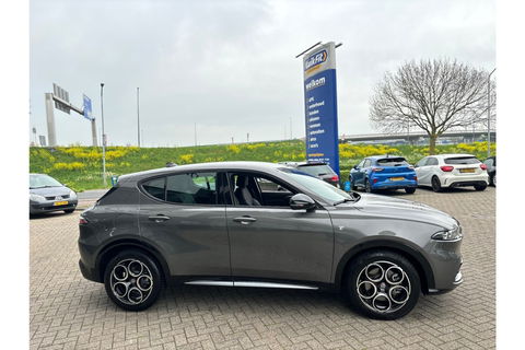 Alfa Romeo Tonale 1.5T HYBRID TI NAVI PDC-CAMERA VIRTUALCOCKPIT.