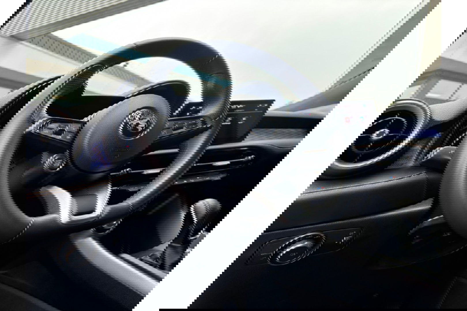 Alfa Romeo Tonale 1.5T HYBRID TI NAVI PDC-CAMERA VIRTUALCOCKPIT.