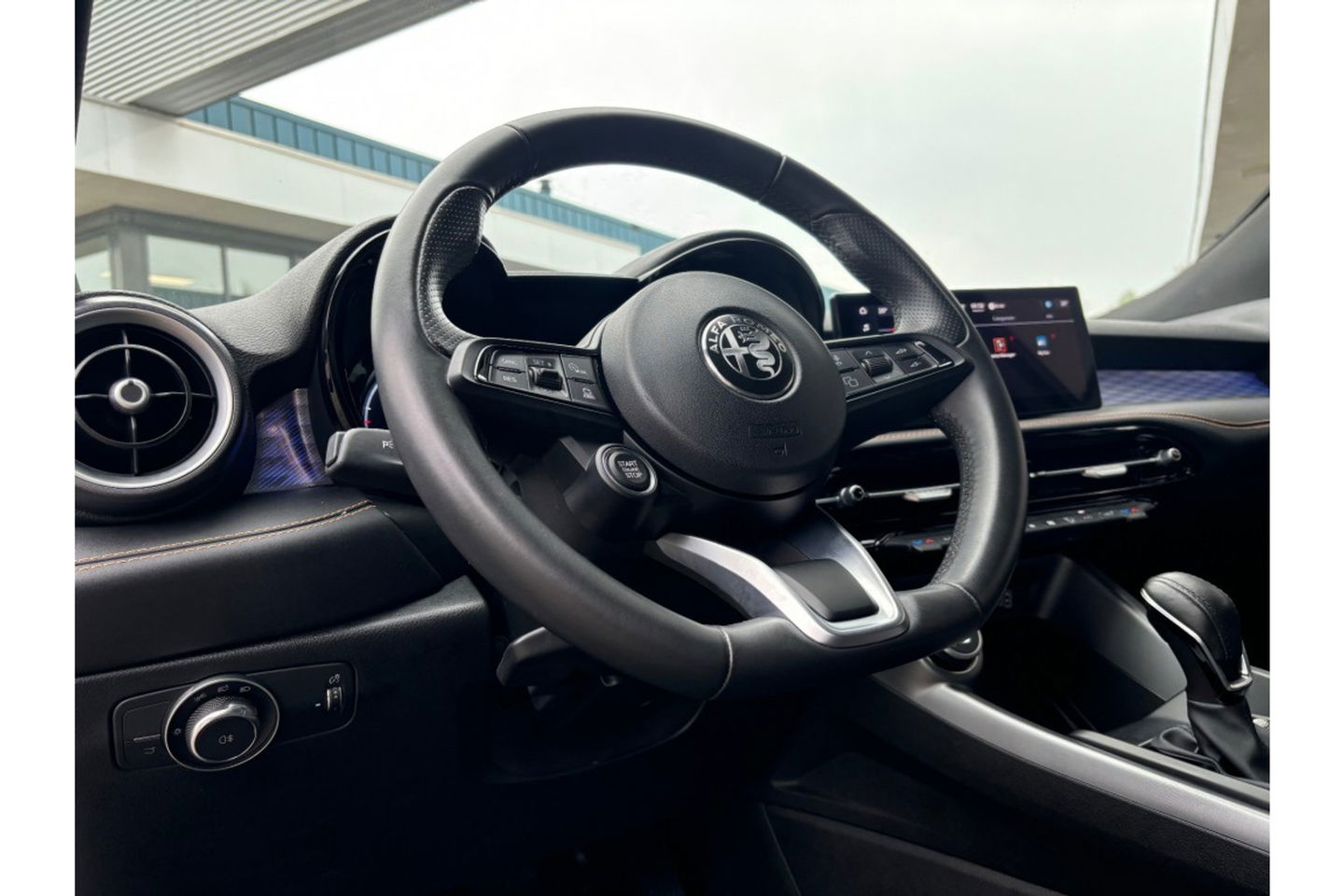 Alfa Romeo Tonale 1.5T HYBRID TI NAVI PDC-CAMERA VIRTUALCOCKPIT.