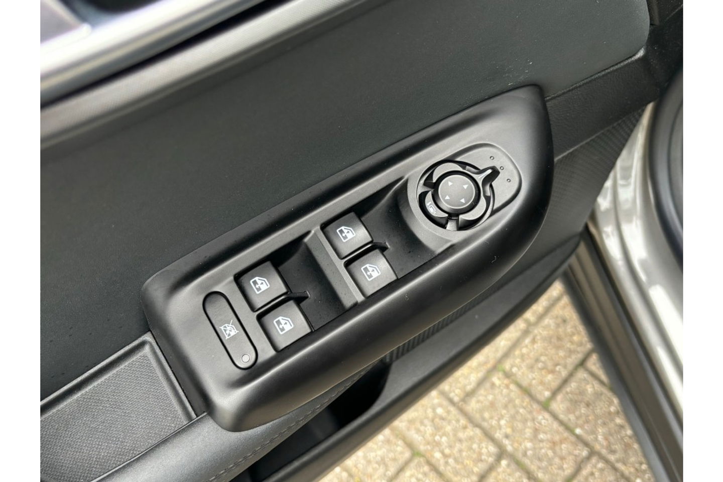 Alfa Romeo Tonale 1.5T HYBRID TI NAVI PDC-CAMERA VIRTUALCOCKPIT.