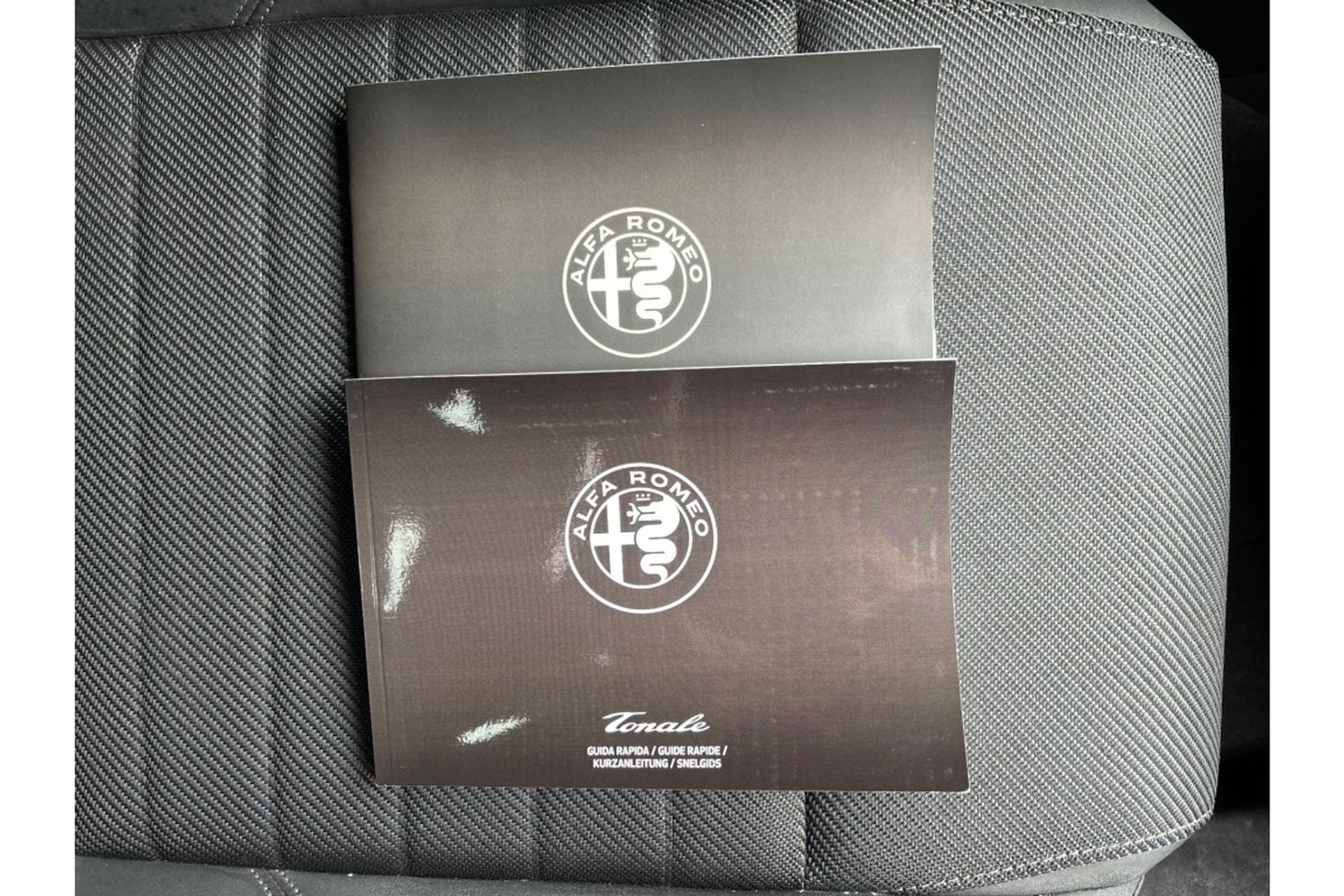 Alfa Romeo Tonale 1.5T HYBRID TI NAVI PDC-CAMERA VIRTUALCOCKPIT.
