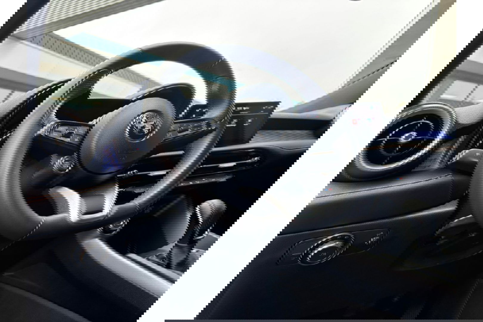 Alfa Romeo Tonale 1.5T HYBRID TI NAVI PDC-CAMERA VIRTUALCOCKPIT.