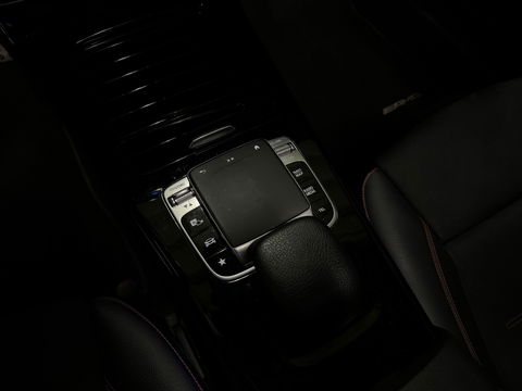 Mercedes-Benz CLA-Klasse 220 4MATIC AMG Pano|Sfeer|Cam|Keyles