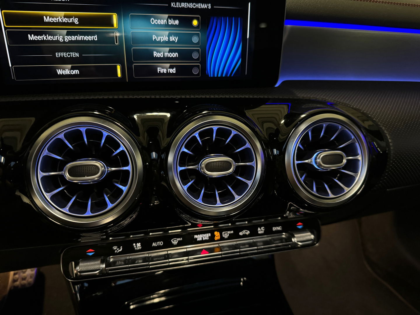 Mercedes-Benz CLA-Klasse 220 4MATIC AMG Pano|Sfeer|Cam|Keyles