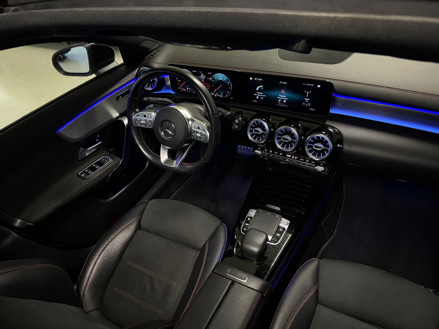 Mercedes-Benz CLA-Klasse 220 4MATIC AMG Pano|Sfeer|Cam|Keyles