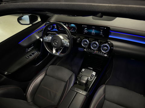 Mercedes-Benz CLA-Klasse 220 4MATIC AMG Pano|Sfeer|Cam|Keyles