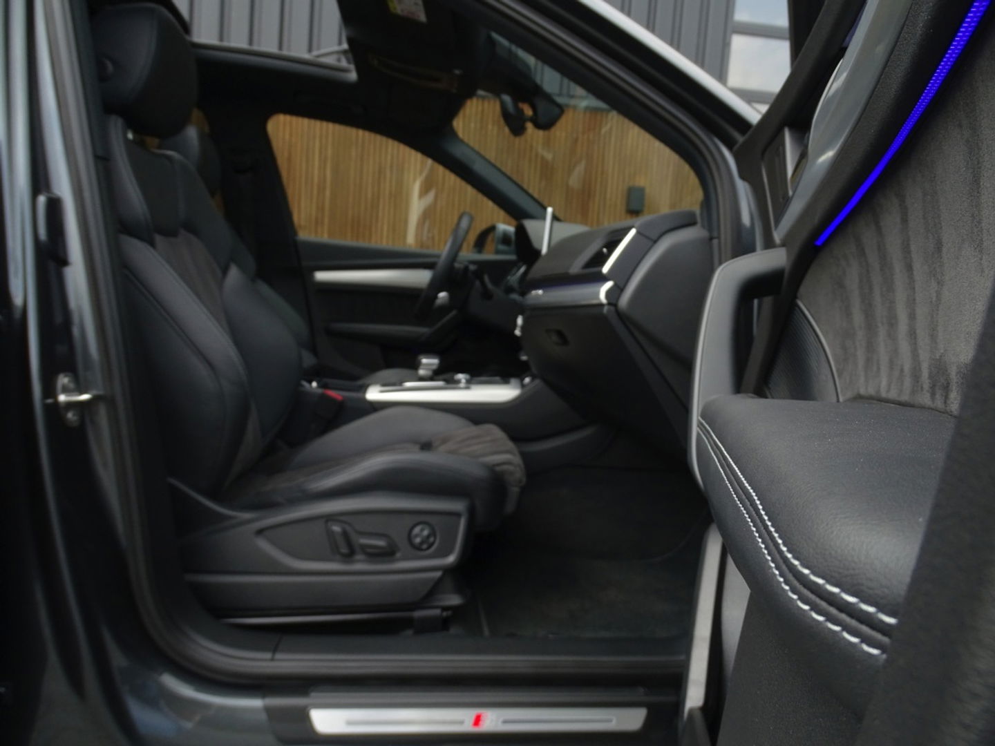 Audi Q5 2.0 TFSI 252PK Quattro / S-line / B&O / Head-Up / LED
