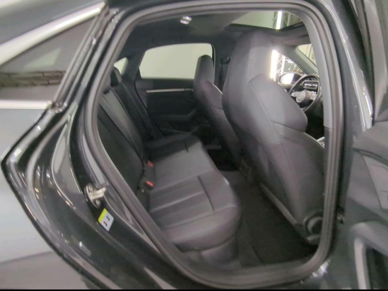 Audi A3 Limousine 35 TFSI S edition Pano Virtual Trekhaak