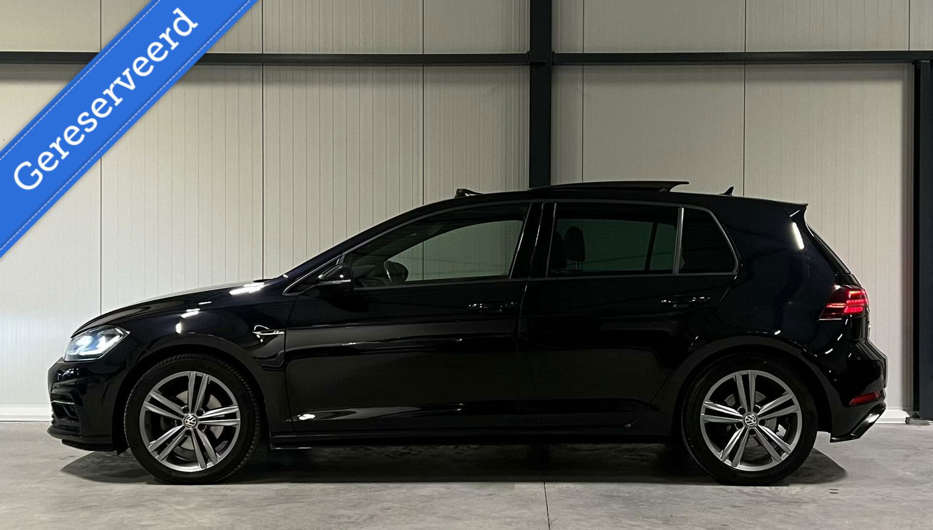 Volkswagen Golf 1.5 TSI 150PK 3X R-line Pano Virtual Sfeer