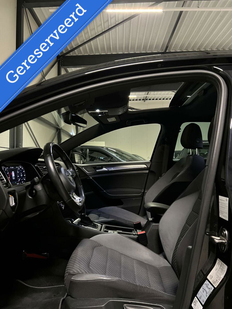 Volkswagen Golf 1.5 TSI 150PK 3X R-line Pano Virtual Sfeer