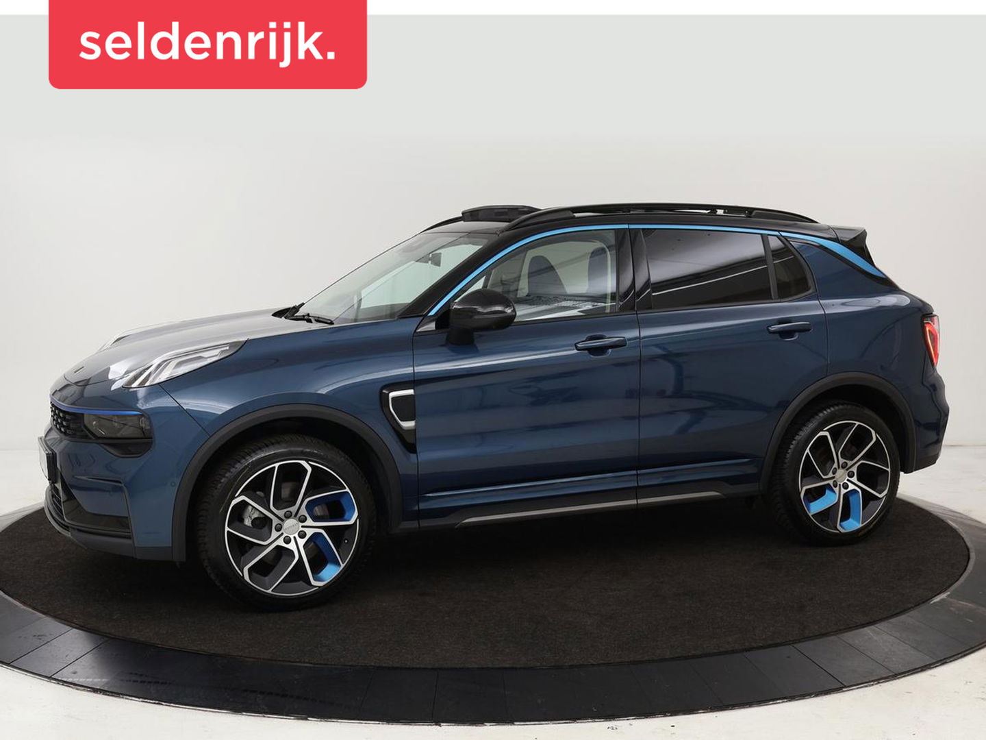 Lynk & Co 01 1.5 Plug In | Panoramadak | Infinity by Harman | 360 camera | Adaptive cruise | Stoelverwarming | Carplay | Memory | Full LED