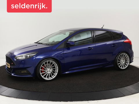 Ford Focus 2.0 ST-3 | Stoel & stuurverwarming | Recaro sportstoelen | Xenon | Bluetooth | Climate control | Half leder | Cruise control