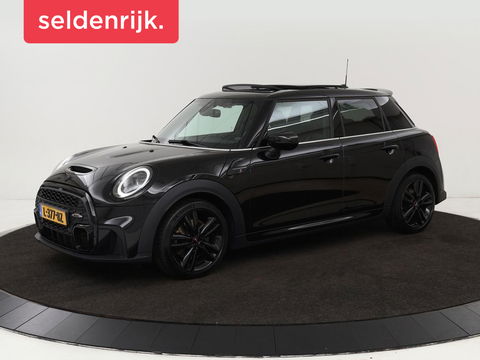 MINI Cooper S 2.0 John Cooper Works | Panoramadak | Stoelverwarming | Camera | Carplay | Full LED | Leder | Harman/Kardon | Climate control | Cruise control