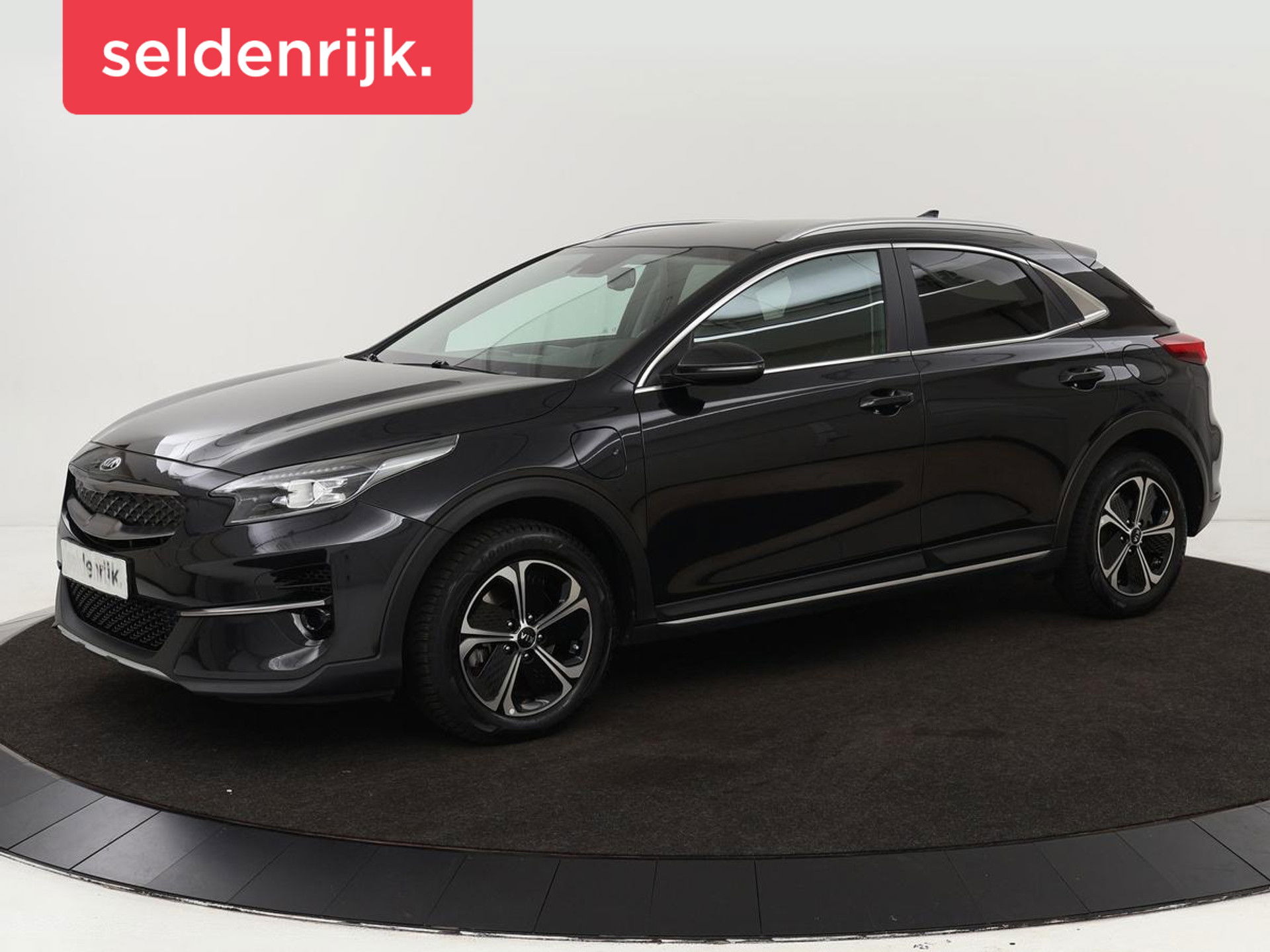 Kia Xceed 1.6 GDI PHEV | Carplay | Navigatie | Half leder | Climate control | Keyless | Full LED | Cruise control | Bluetooth