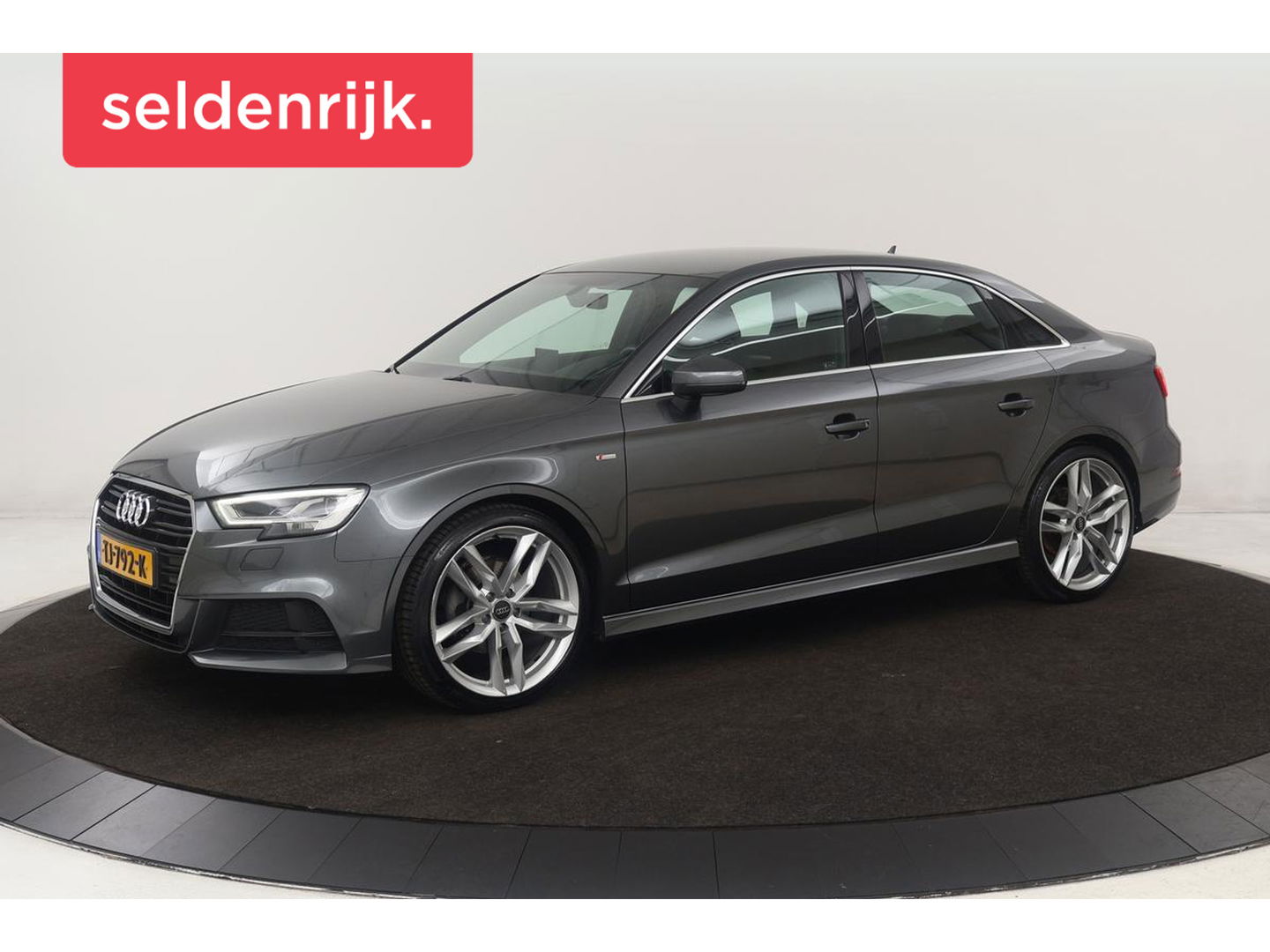 Audi A3 1.0 TFSI Sport S Line Edition | Half leder | Sportstoelen | Full LED | Climate control | Navigatie | Cruise control | Parkeerhulp | Bluetooth