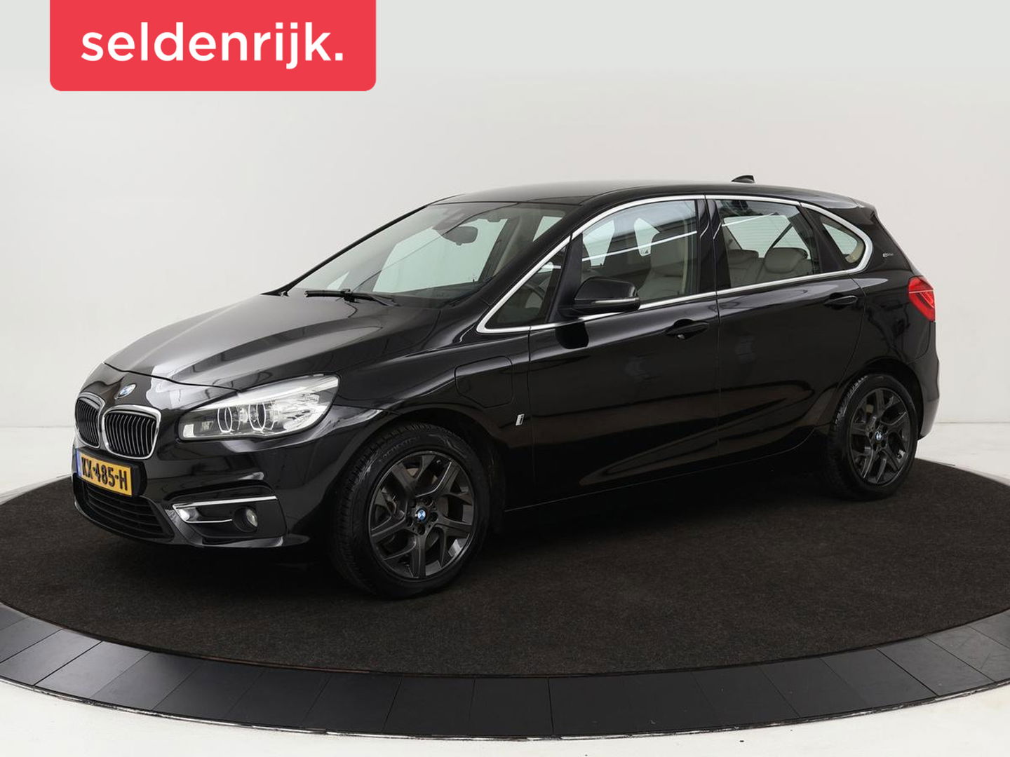BMW 2 Serie Active Tourer 225xe iPerformance High Executive | Adaptive cruise | Luxury Line | Head-Up | Leder | Stoelverwarming | Full LED | Keyless | Trekhaak | Sportstoelen | Navigatie | Climate control