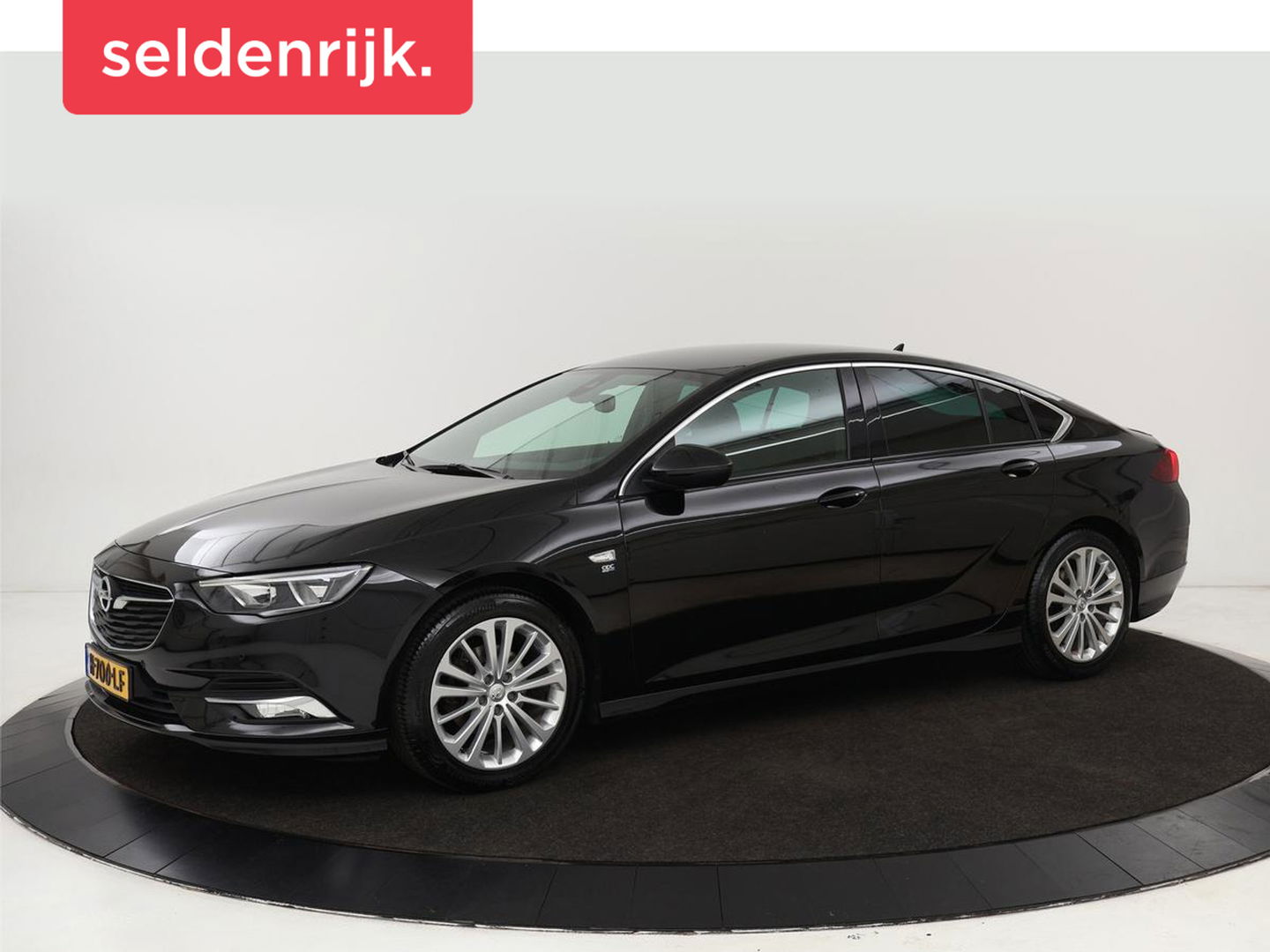 Opel Insignia Grand Sport 1.5 Turbo Executive | OPC Line | Leder | Stoel & stuurverwarming | Trekhaak | Camera | Keyless | Carplay | BOSE Sound | Navigatie